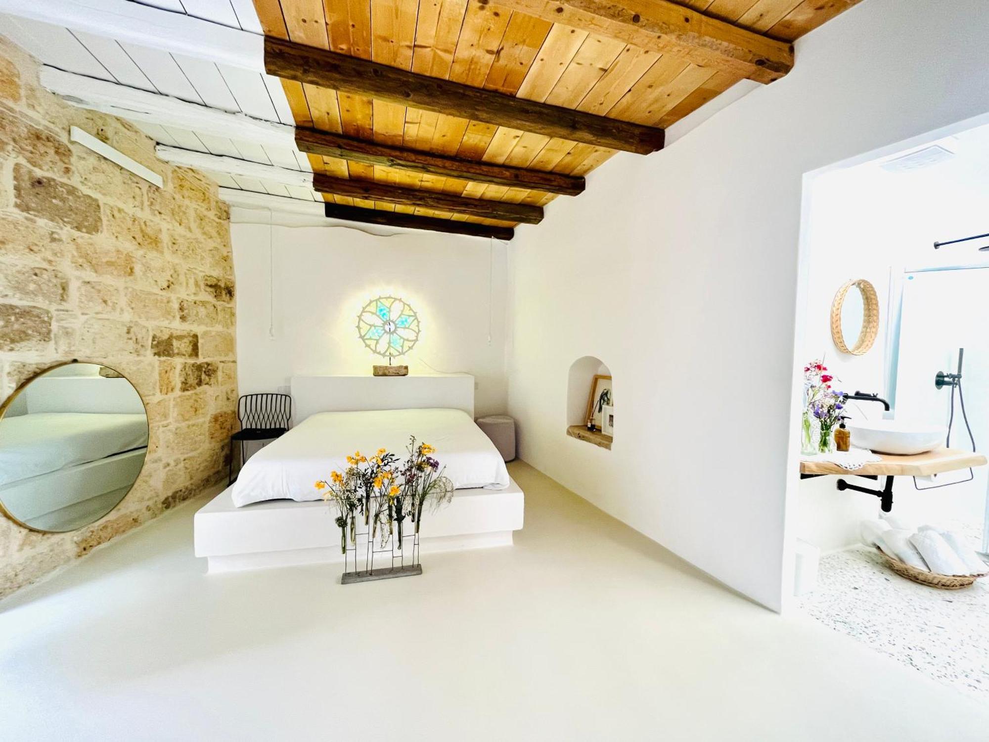 Hydria Guest House Art Gallery Dimora D Artista Con Terrazza E Vasca Idromassaggio Nel Cuore Del Borgo Antico Artists Home With Terrace And Jacuzzi In The Heart Of The Old Town Acquaviva delle Fonti Eksteriør bilde